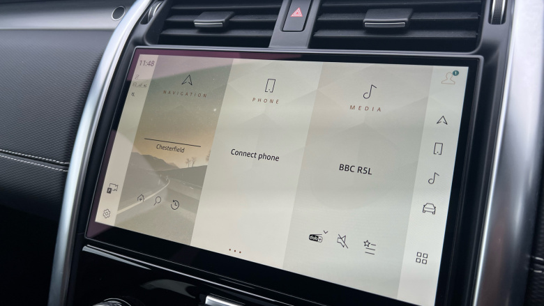 Land Rover Discovery 3.0 D300 R-Dynamic SE 5dr Auto Diesel Station Wagon